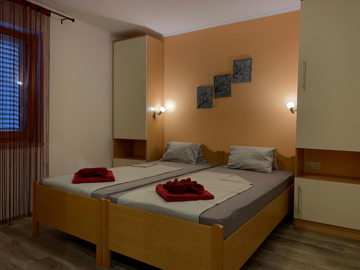 Apartments 4Mios Ražanac 외부 사진